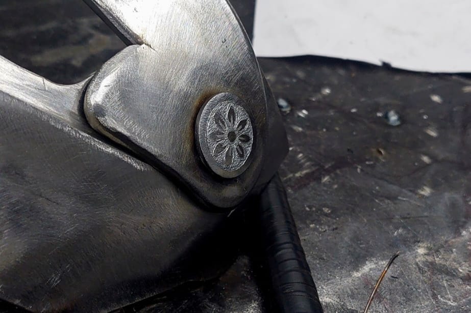 pneumatic pen details on our gladiator helmet